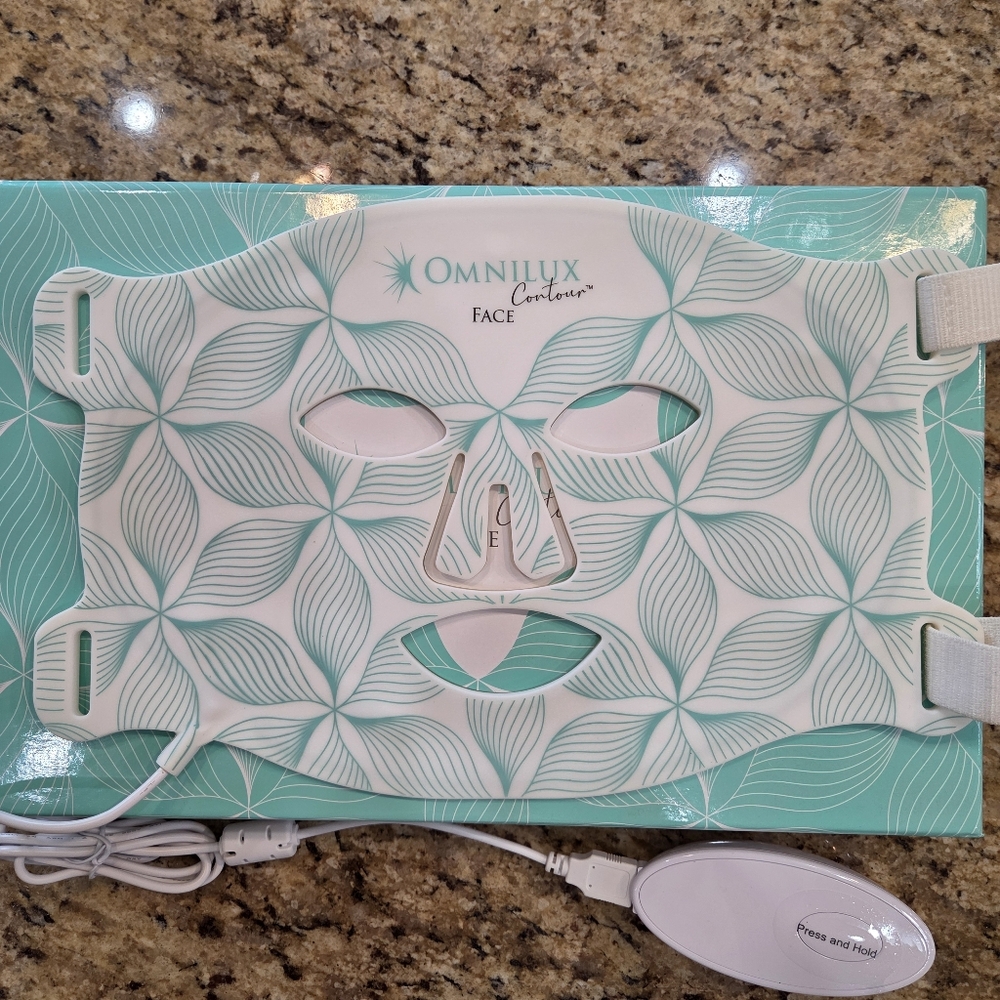 Omnilux Contour Face Red Light Therapy Mask